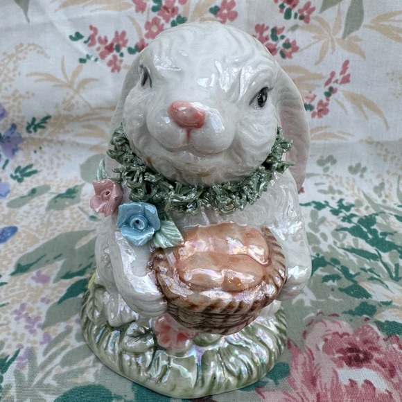 Two Lustreware Bunny Rabbits - Picture 7 of 11